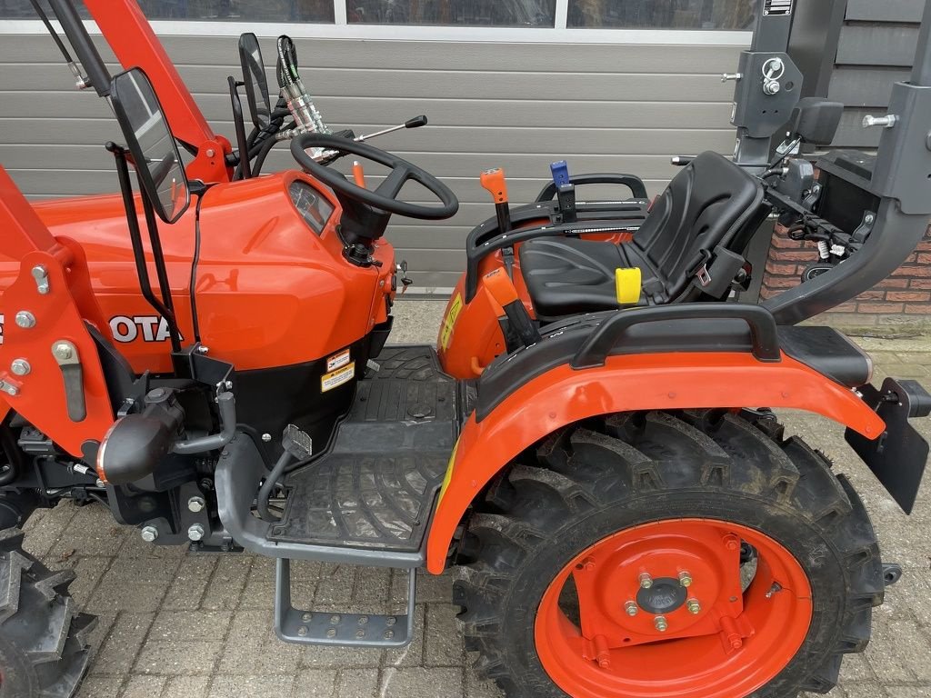 Traktor van het type Kubota EK1261 DT minitractor NIEUW incl frontlader LEASE &euro;230, Neumaschine in Neer (Foto 8)