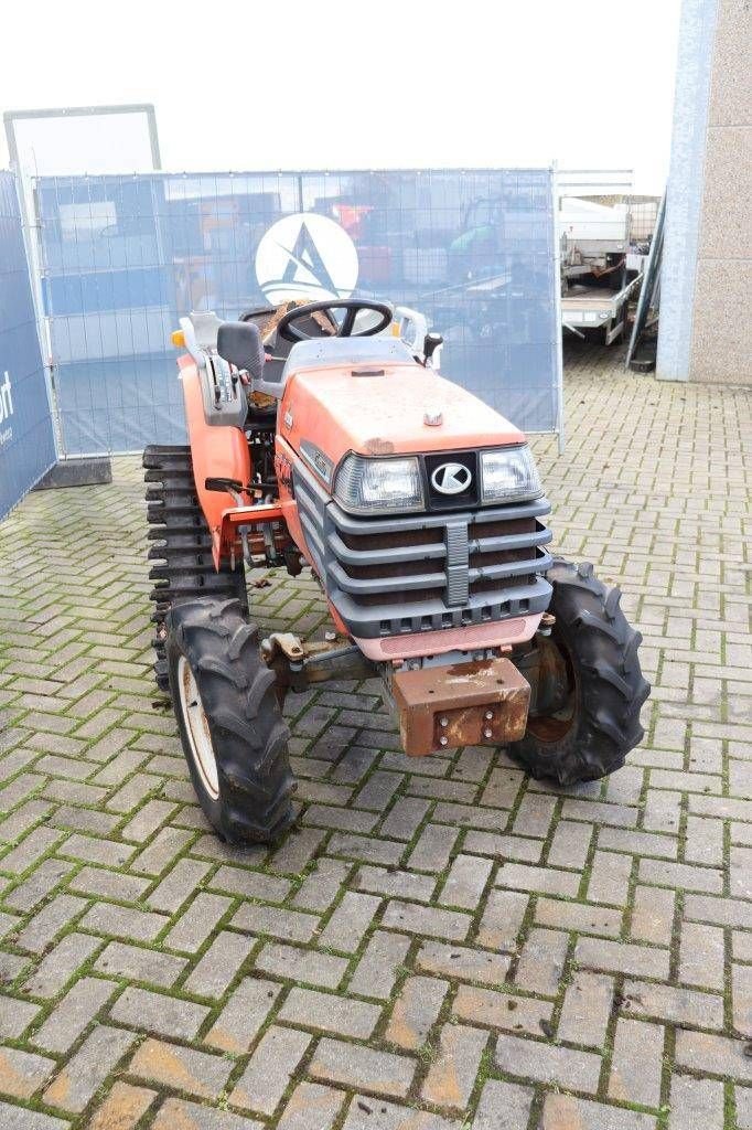 Traktor des Typs Kubota GB200 D servo, Gebrauchtmaschine in Antwerpen (Bild 8)