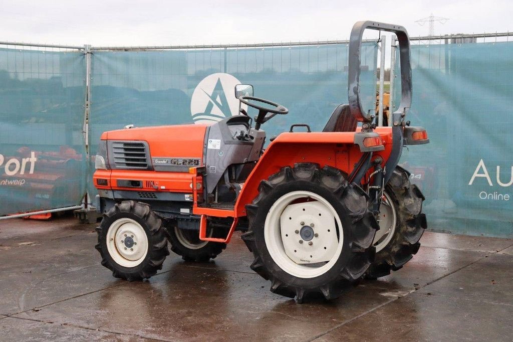 Traktor типа Kubota Grandel GL220, Gebrauchtmaschine в Antwerpen (Фотография 3)