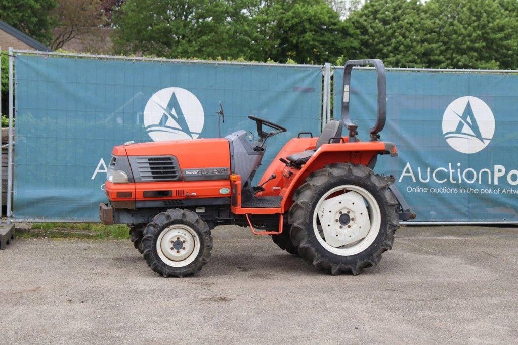 Traktor Türe ait Kubota Grandel GL240, Gebrauchtmaschine içinde Antwerpen (resim 1)