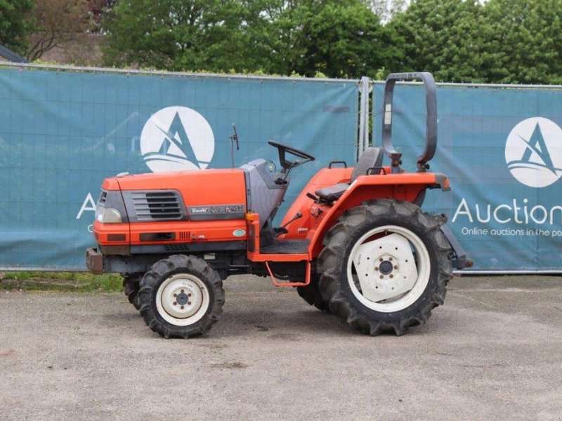 Traktor van het type Kubota Grandel GL240, Gebrauchtmaschine in Antwerpen (Foto 1)