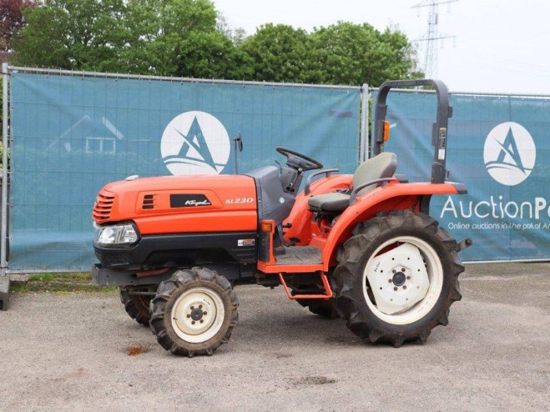 Traktor of the type Kubota KL230, Gebrauchtmaschine in Antwerpen (Picture 1)