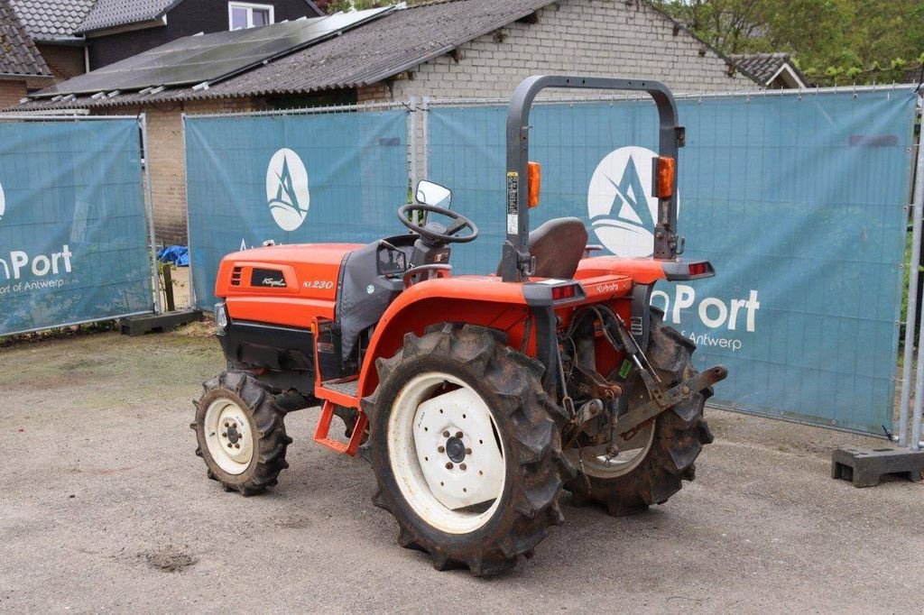 Traktor Türe ait Kubota KL230, Gebrauchtmaschine içinde Antwerpen (resim 3)