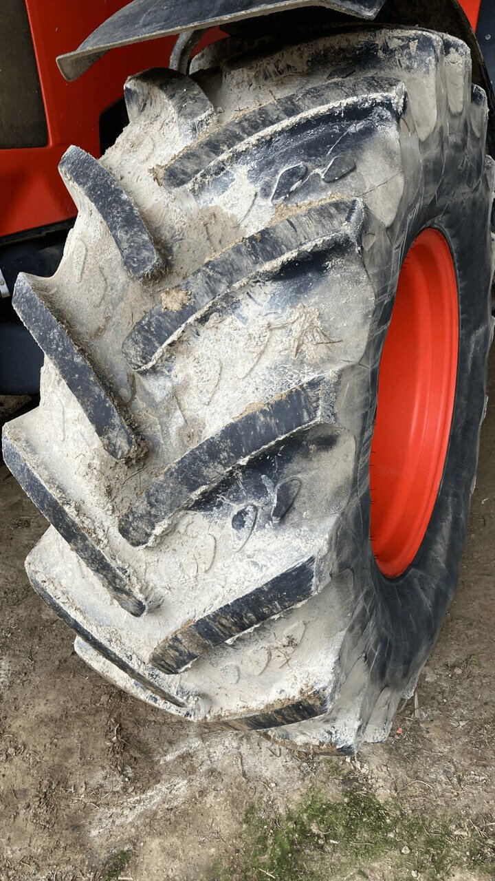 Traktor typu Kubota KUBOTA M135GX, Gebrauchtmaschine v PONTIVY (Obrázek 7)