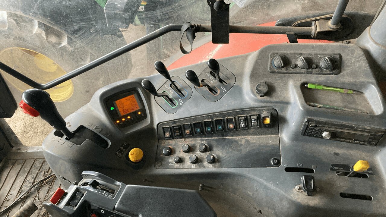 Traktor типа Kubota KUBOTA M135GX, Gebrauchtmaschine в PONTIVY (Фотография 5)