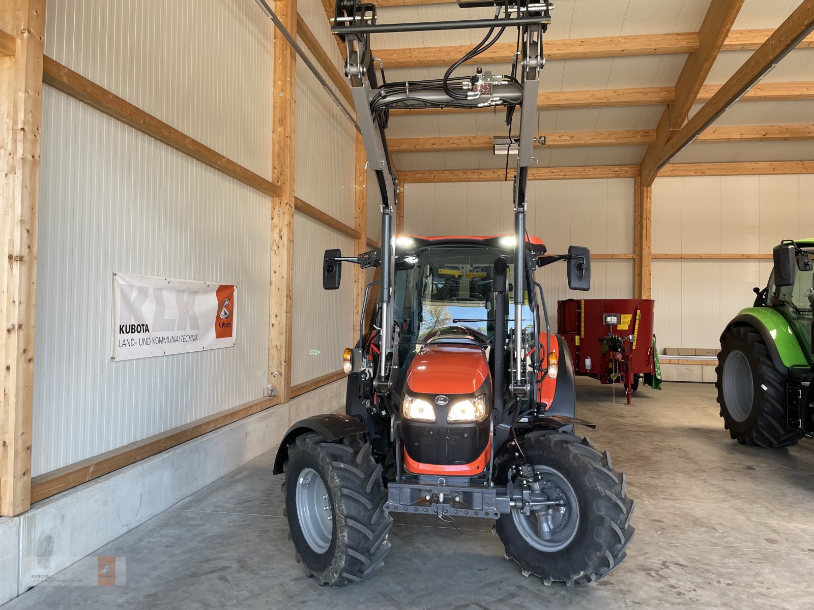 Traktor van het type Kubota Kubota M4063 18x18 Vorführmaschine, 5 Jahre Garantie Frontlader, Neumaschine in Biessenhofen (Foto 8)