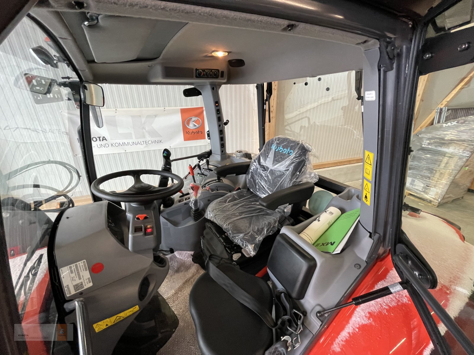 Traktor van het type Kubota Kubota M4063 18x18 Vorführmaschine, 5 Jahre Garantie Frontlader, Neumaschine in Biessenhofen (Foto 9)