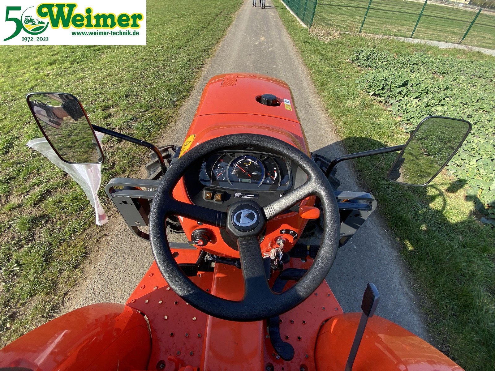 Traktor of the type Kubota L 1 382, Neumaschine in Lollar, Ruttershausen (Picture 14)