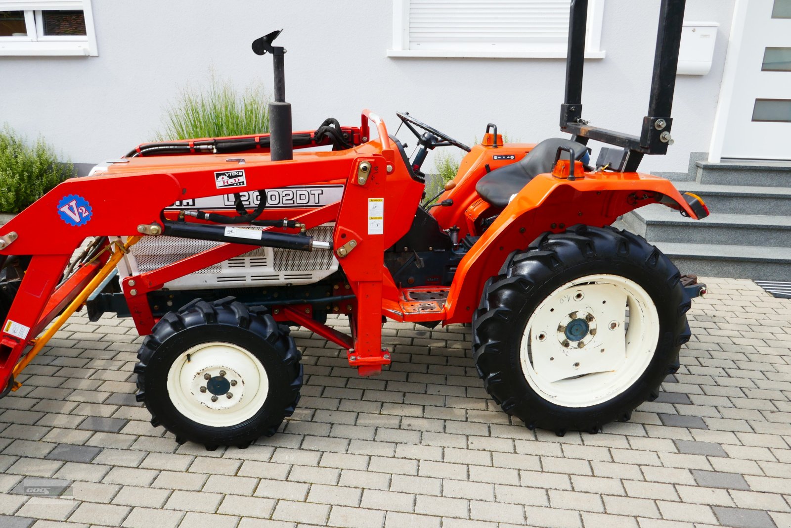 Traktor van het type Kubota L 2002 DT Allr. Erst 751 Std. Mit Ind-Lader und Klapp-Bügel. Sehr guter Zustand!!, Gebrauchtmaschine in Langenzenn (Foto 7)