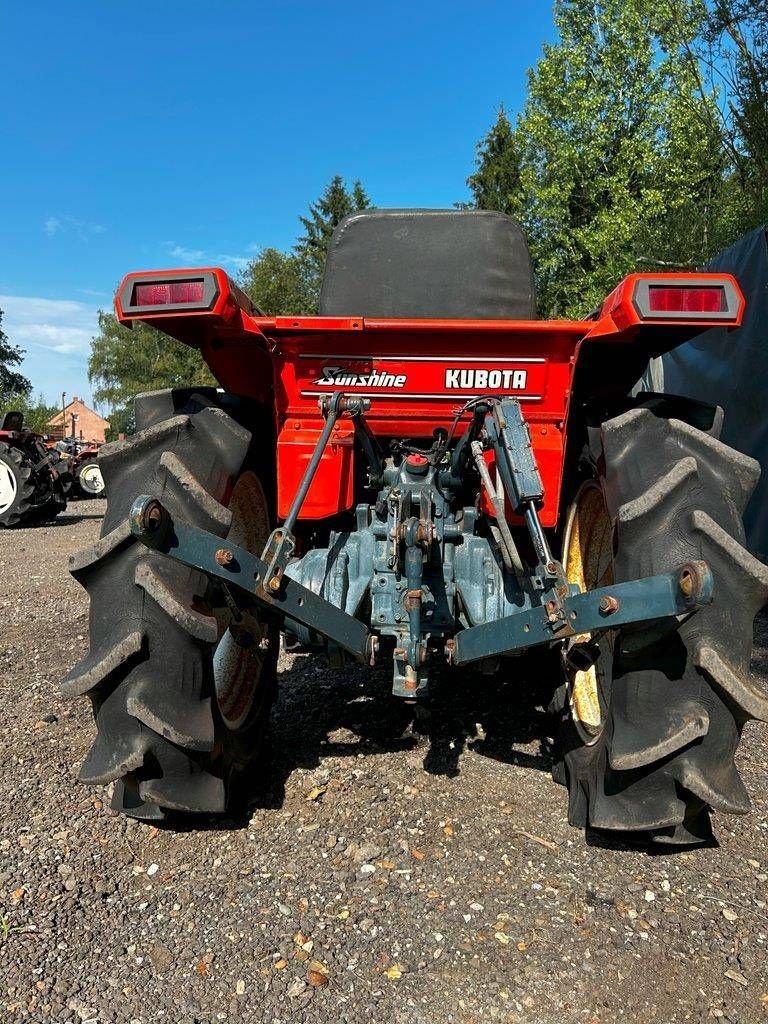 Traktor of the type Kubota L1-205, Gebrauchtmaschine in Antwerpen (Picture 2)