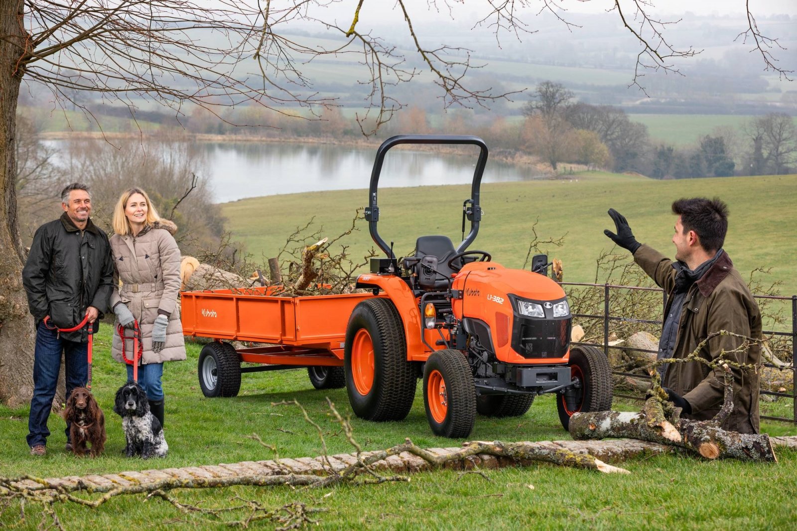 Traktor of the type Kubota L1-382D, Neumaschine in Olpe (Picture 2)