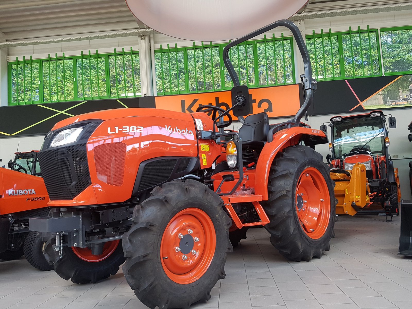 Traktor typu Kubota L1-382D, Neumaschine v Olpe (Obrázek 4)