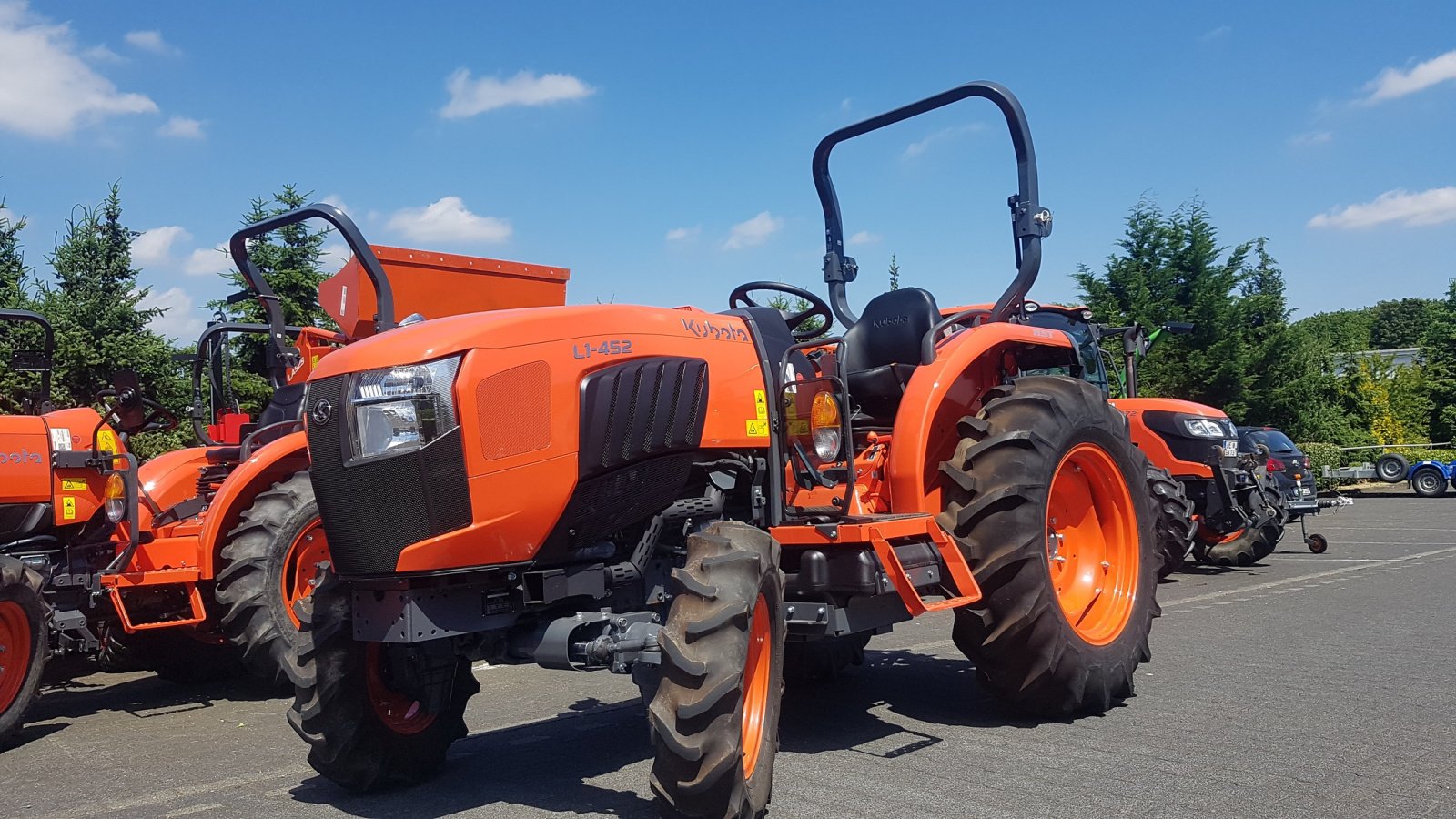 Traktor van het type Kubota L1-452 D  ab 2,99%, Neumaschine in Olpe (Foto 1)