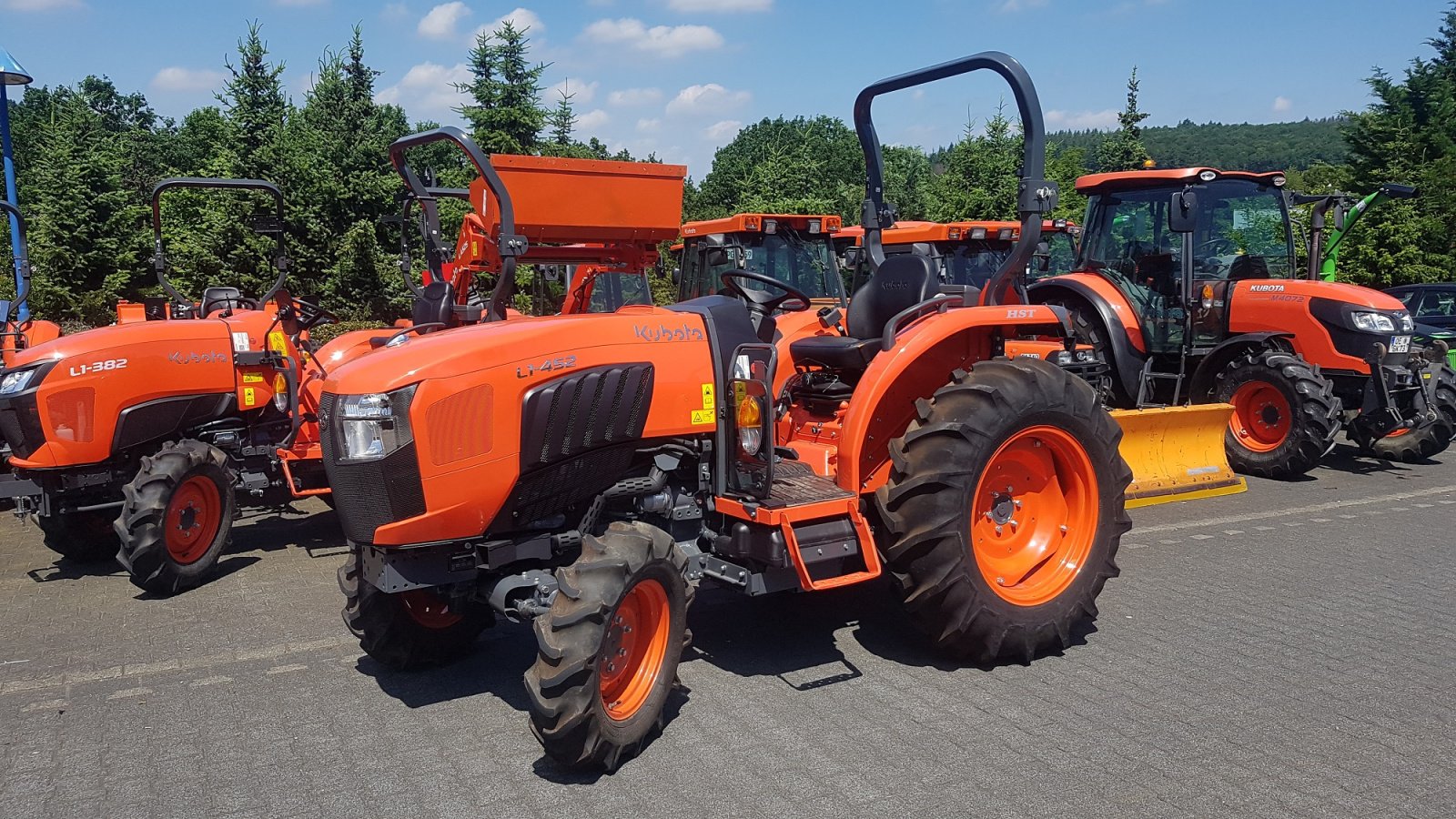 Traktor van het type Kubota L1-452 D  ab 2,99%, Neumaschine in Olpe (Foto 4)