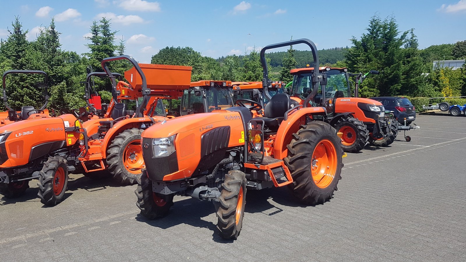 Traktor van het type Kubota L1-452 D  ab 2,99%, Neumaschine in Olpe (Foto 5)