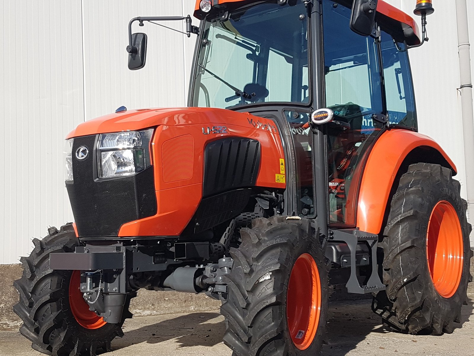 Traktor van het type Kubota L1-522 CAB  ab 0,99%, Neumaschine in Olpe (Foto 10)