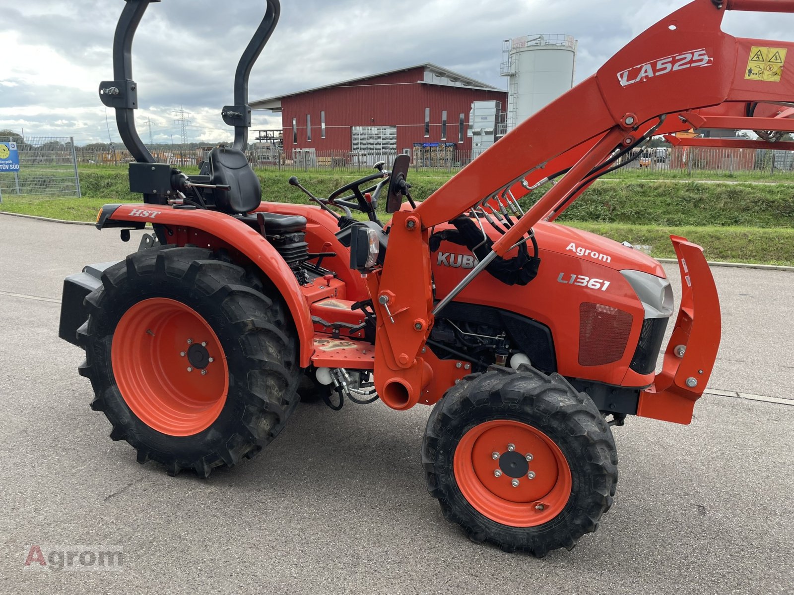 Traktor типа Kubota L1361, Gebrauchtmaschine в Meißenheim-Kürzell (Фотография 8)