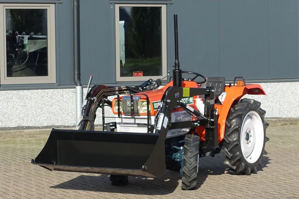 Traktor des Typs Kubota L1802 4wd / 0725 Draaiuren / Voorlader, Gebrauchtmaschine in Swifterband (Bild 1)