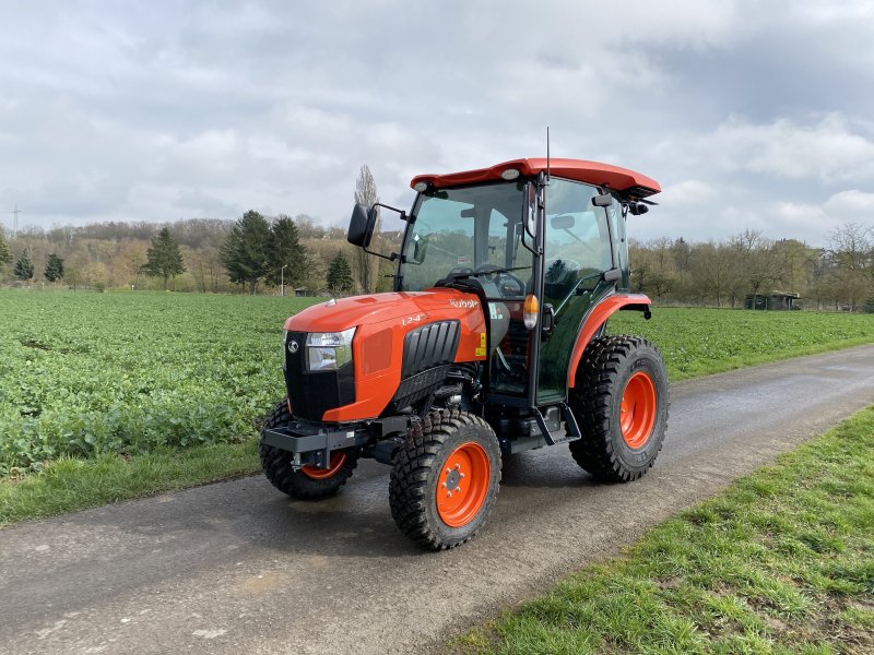 Traktor типа Kubota L2-452 H CAB, Neumaschine в Lollar, Ruttershausen (Фотография 1)