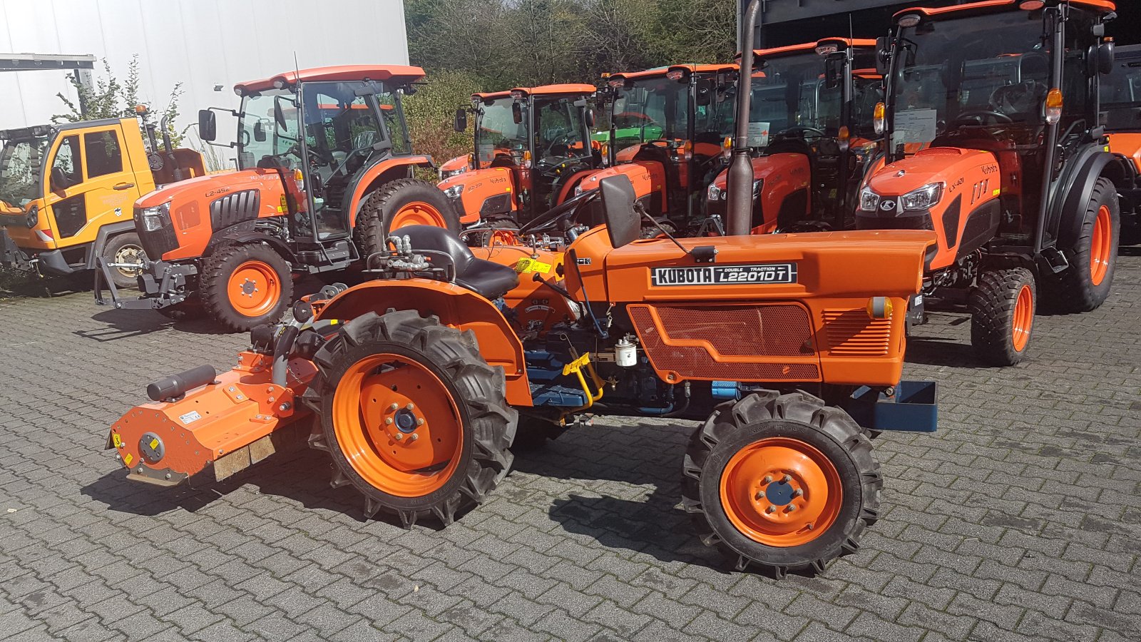 Traktor des Typs Kubota L2201, Gebrauchtmaschine in Olpe (Bild 4)