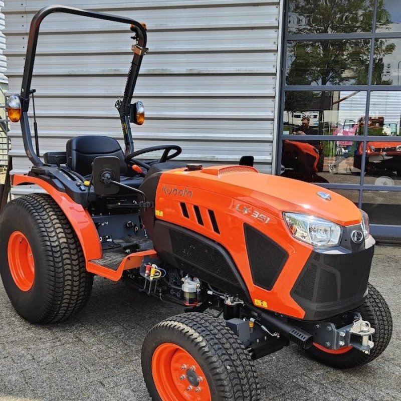 Traktor van het type Kubota LX351, Neumaschine in IJsselstein (Foto 1)