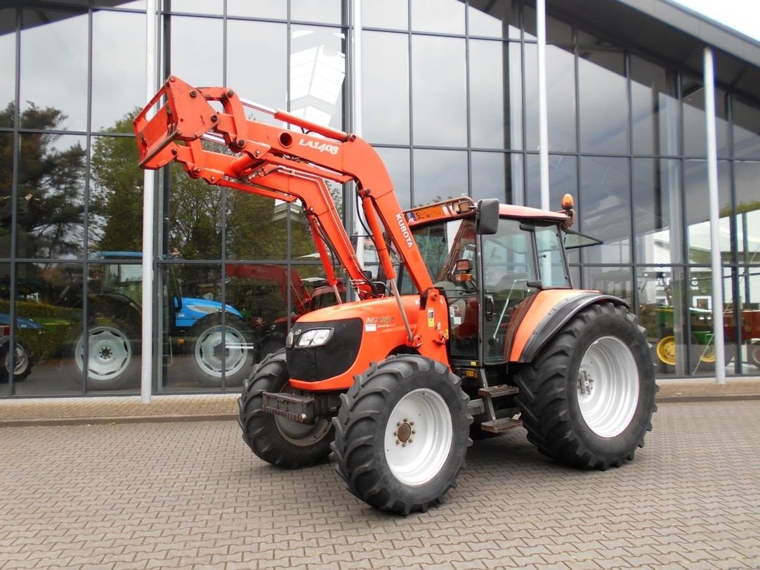 Traktor of the type Kubota M-108-S, Gebrauchtmaschine in Boxtel (Picture 1)