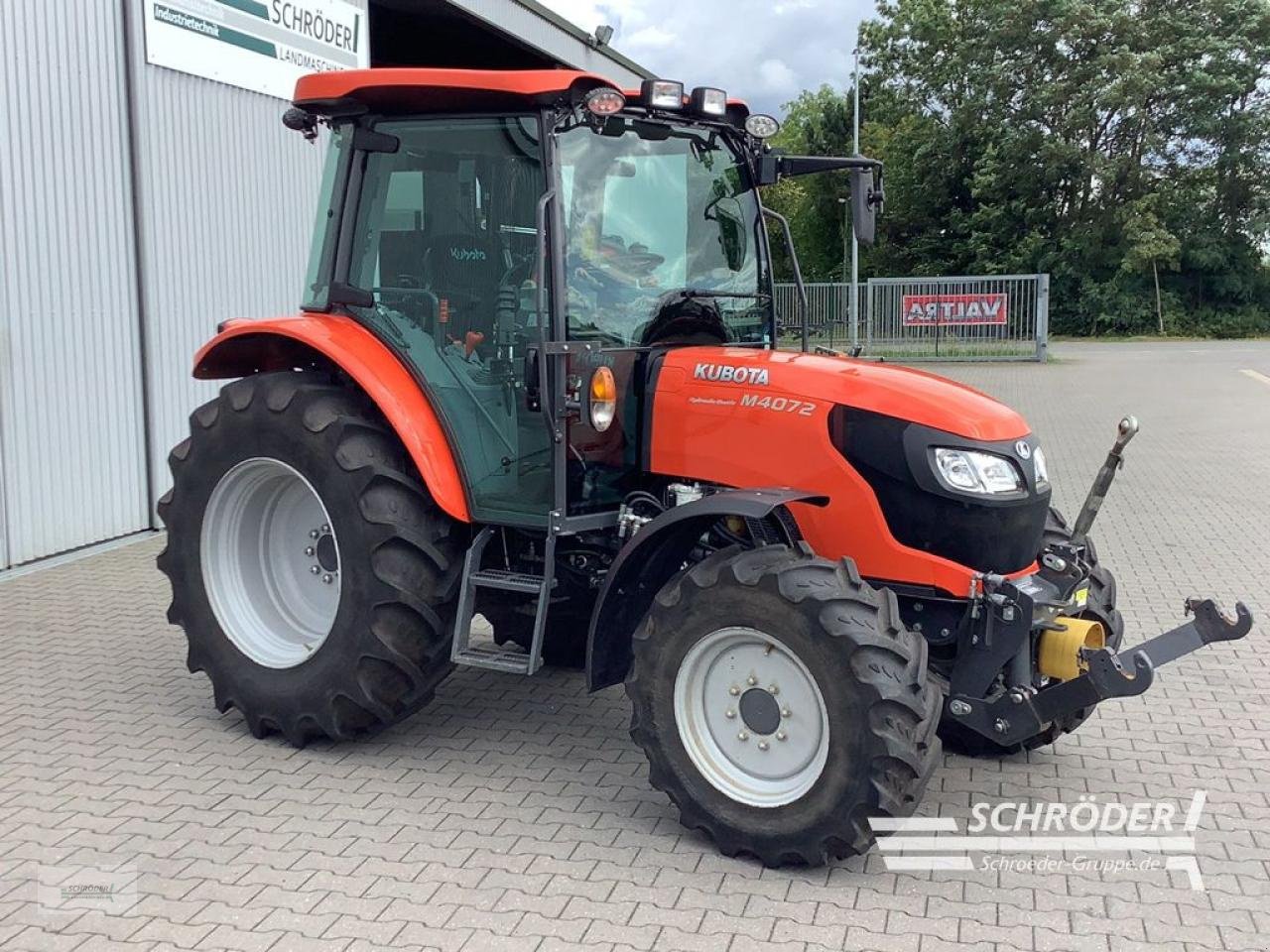 Traktor типа Kubota M 4072, Gebrauchtmaschine в Schwarmstedt (Фотография 4)