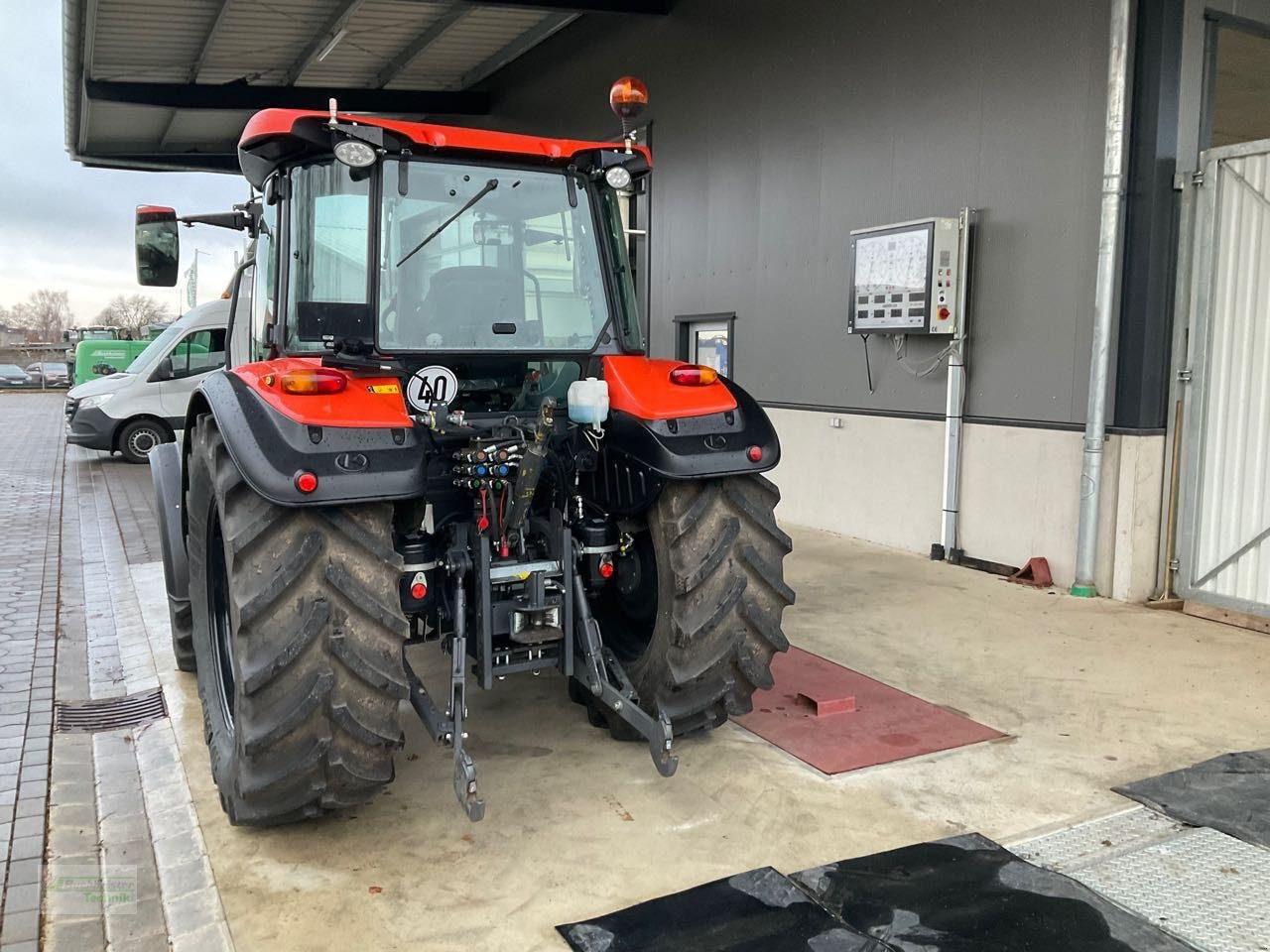 Traktor типа Kubota M 4072, Gebrauchtmaschine в Coppenbruegge (Фотография 3)