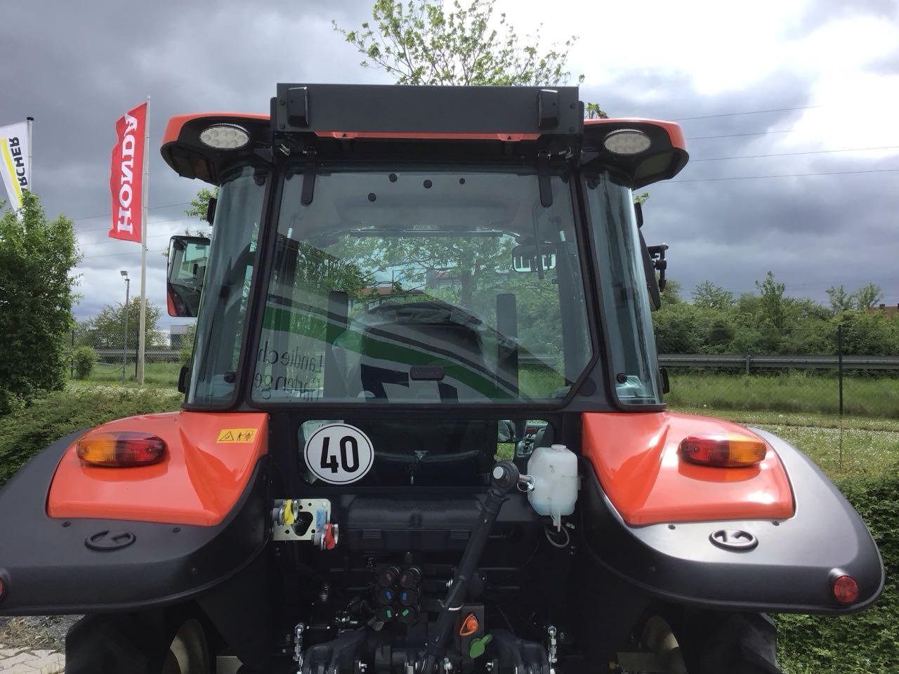 Traktor of the type Kubota M 5112 HQ36 GE KABINE, Neumaschine in Burgbernheim (Picture 11)