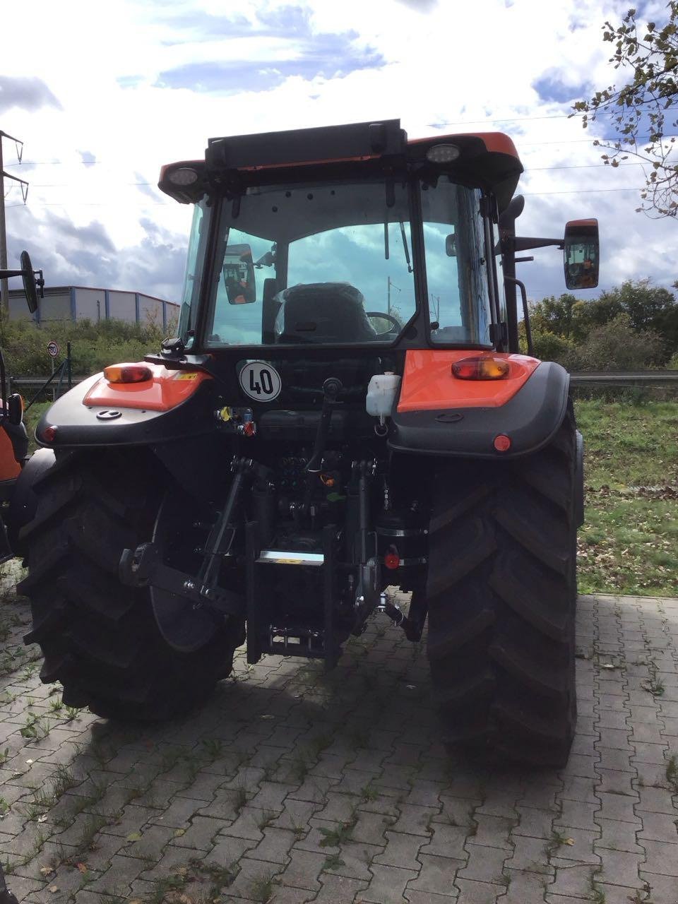 Traktor van het type Kubota M 5112 HQ36 GE KABINE, Neumaschine in Burgbernheim (Foto 8)