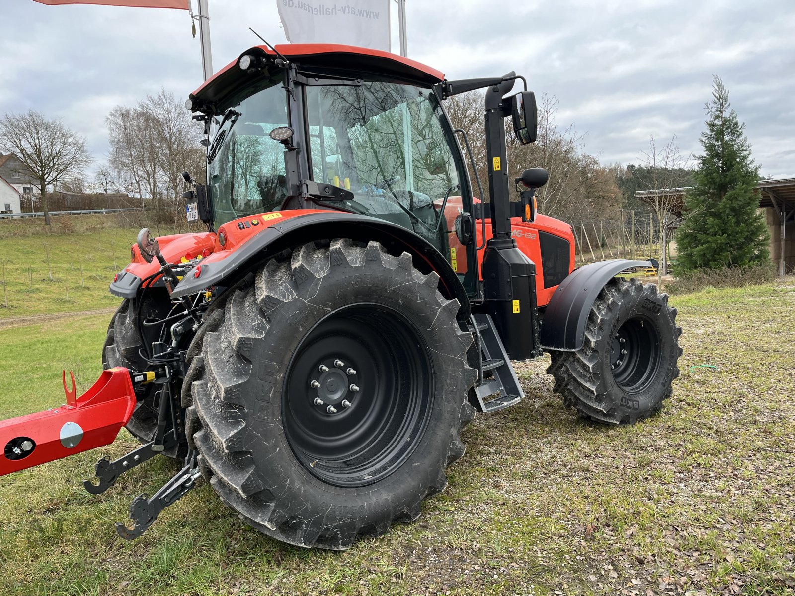 Traktor от тип Kubota M 6-132, Gebrauchtmaschine в Schweitenkirchen (Снимка 2)