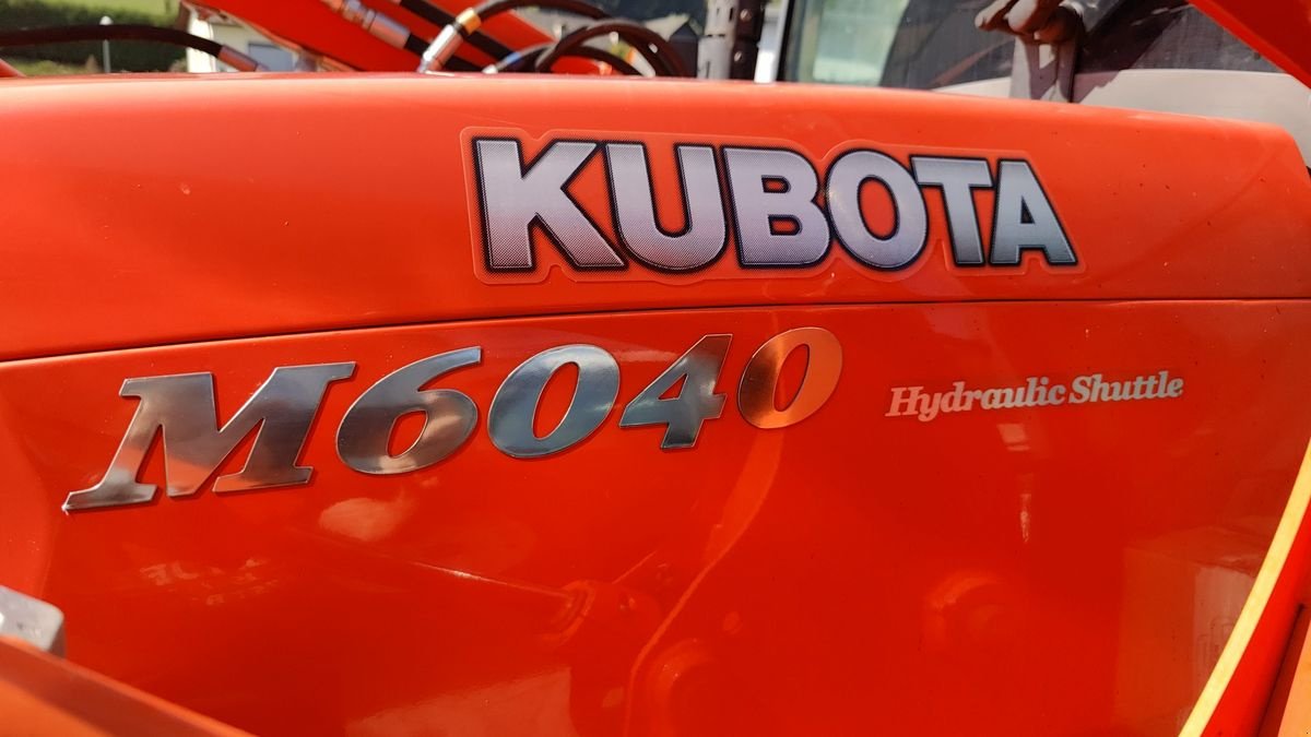 Traktor des Typs Kubota M 6040 DTHQ, Gebrauchtmaschine in Kirchschlag (Bild 11)