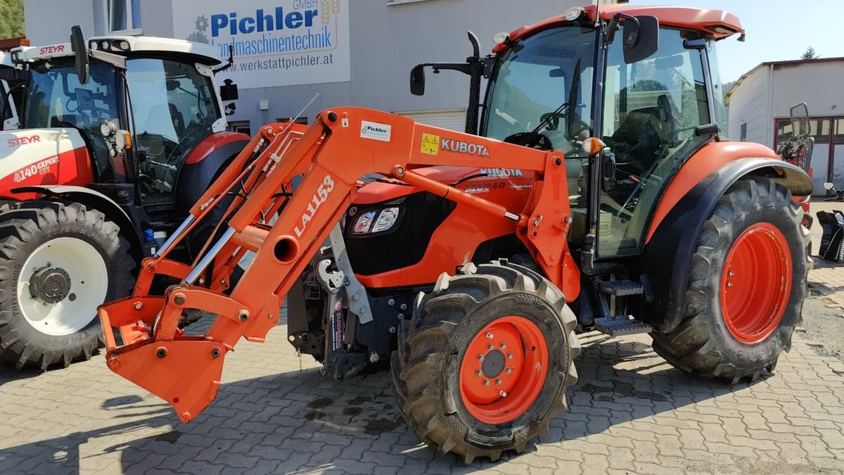 Traktor van het type Kubota M 6040 DTHQ, Gebrauchtmaschine in Kirchschlag (Foto 2)