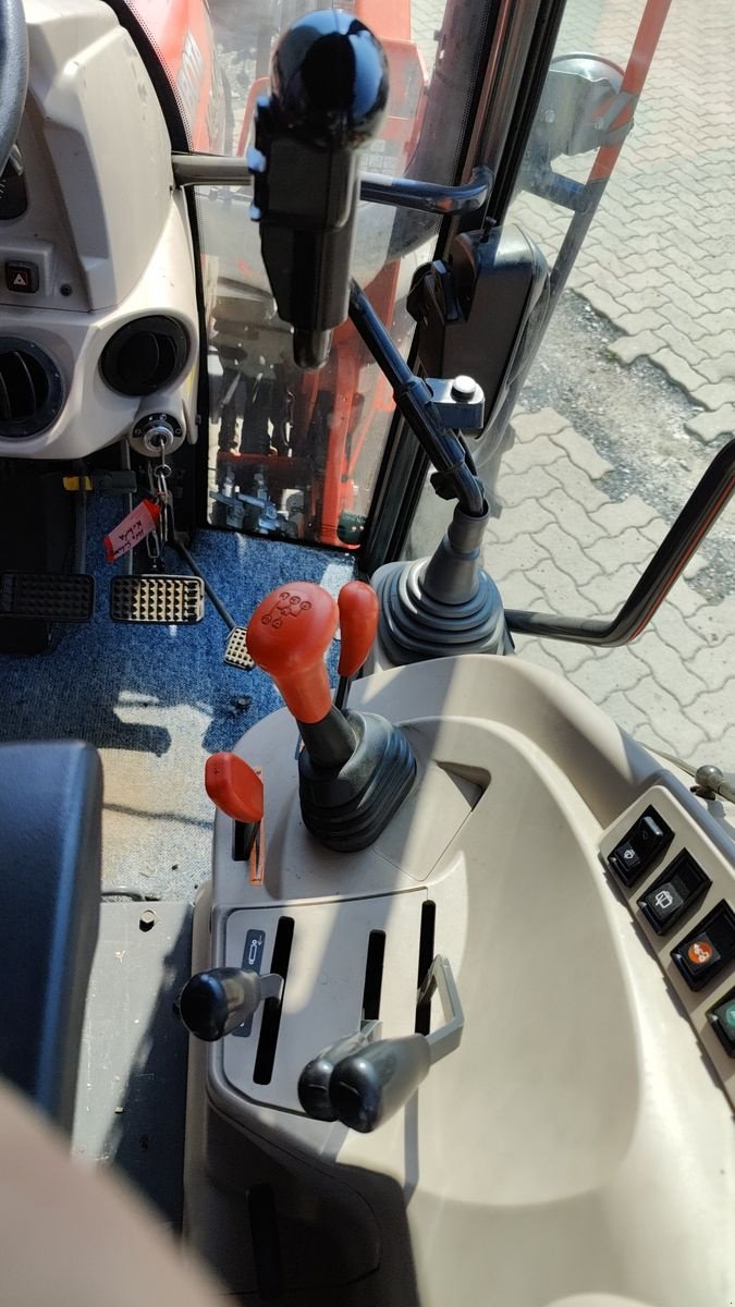 Traktor des Typs Kubota M 6040 DTHQ, Gebrauchtmaschine in Kirchschlag (Bild 14)