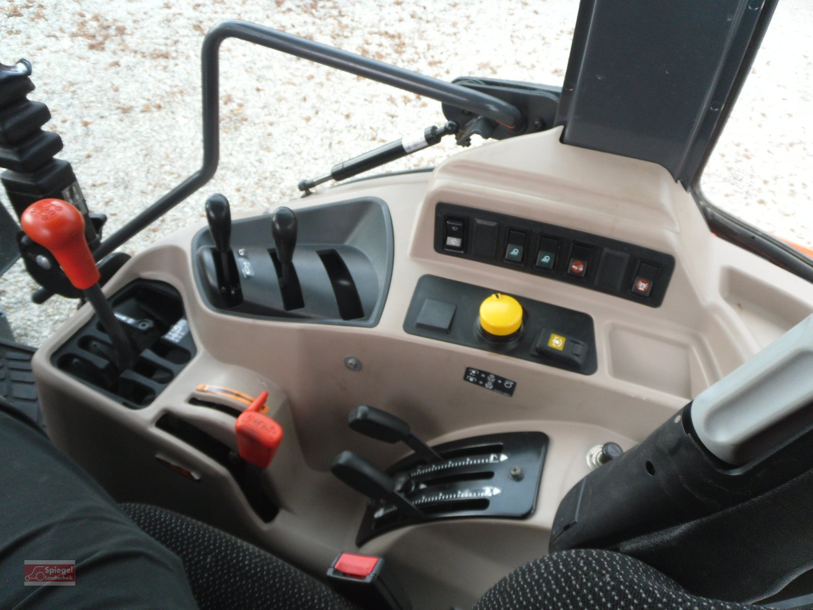 Traktor van het type Kubota M 6060, Gebrauchtmaschine in Freystadt (Foto 8)