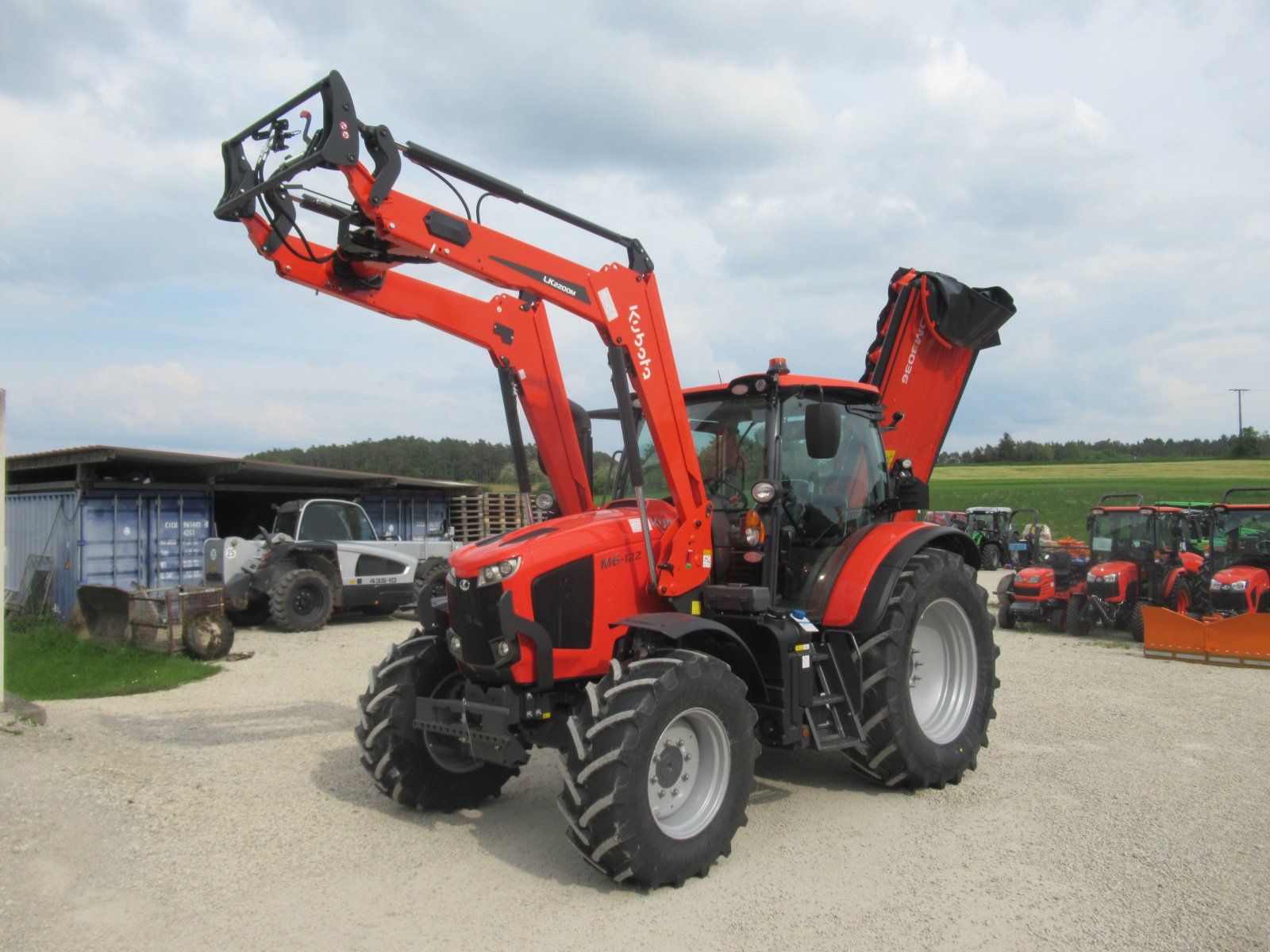 Traktor del tipo Kubota M 6122, Neumaschine en Waischenfeld (Imagen 1)