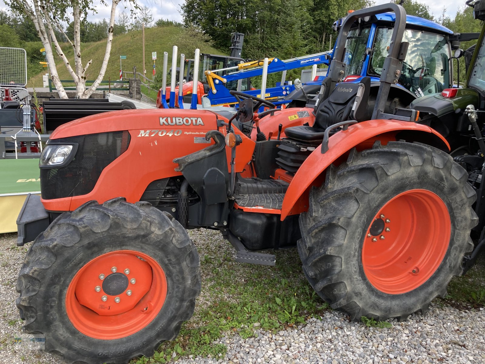 Traktor del tipo Kubota M 7040 ROPS, Gebrauchtmaschine In Wackersberg (Immagine 2)