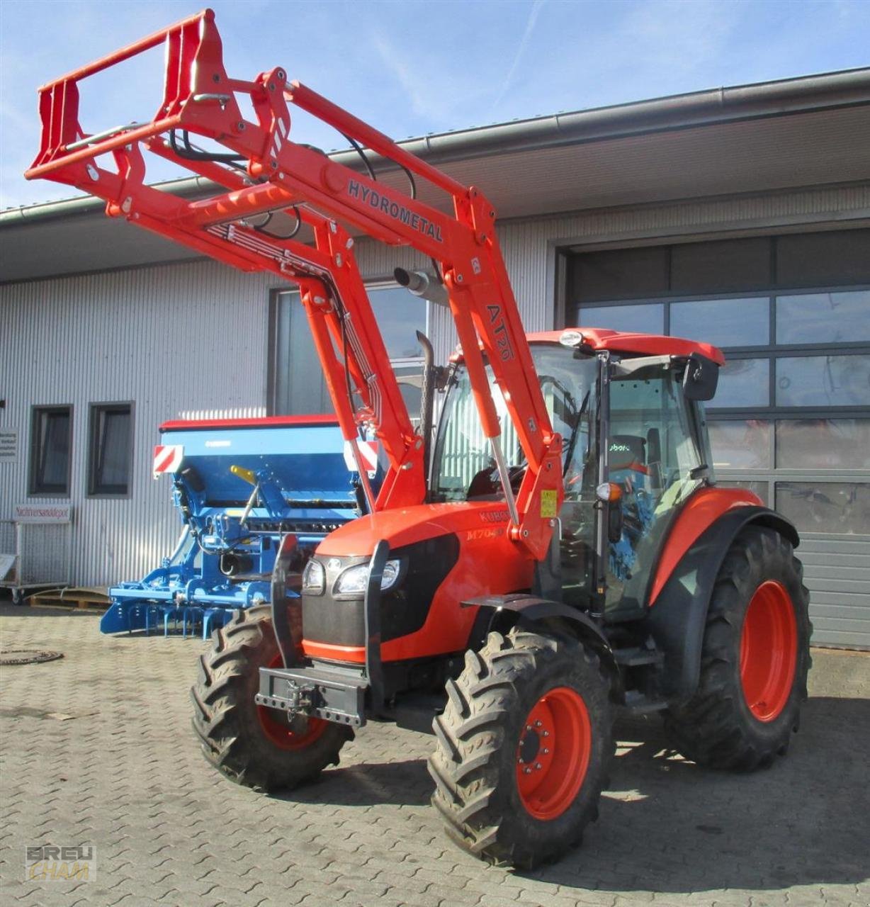 Traktor van het type Kubota M 7040, Gebrauchtmaschine in Cham (Foto 2)