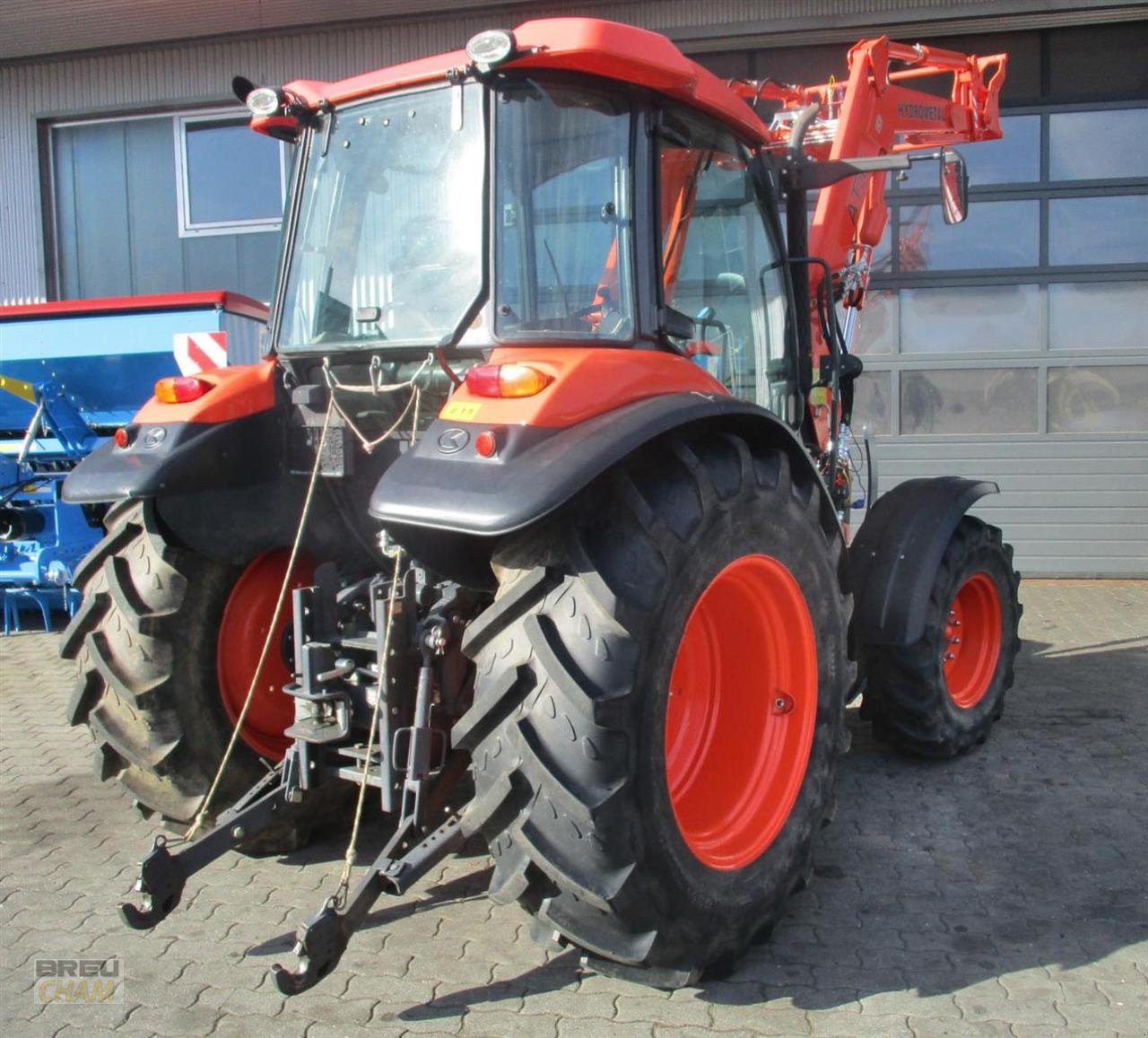 Traktor van het type Kubota M 7040, Gebrauchtmaschine in Cham (Foto 3)