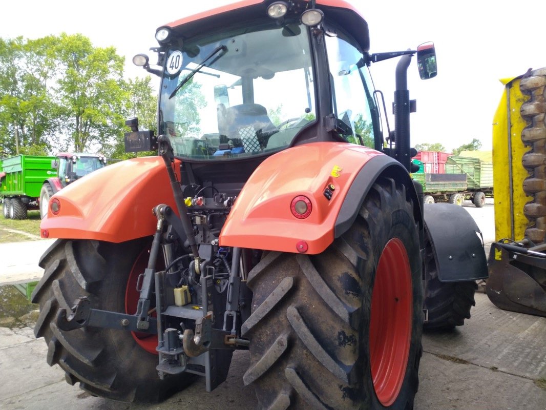 Traktor of the type Kubota M 7171 Premium KVT, Gebrauchtmaschine in Liebenwalde (Picture 3)