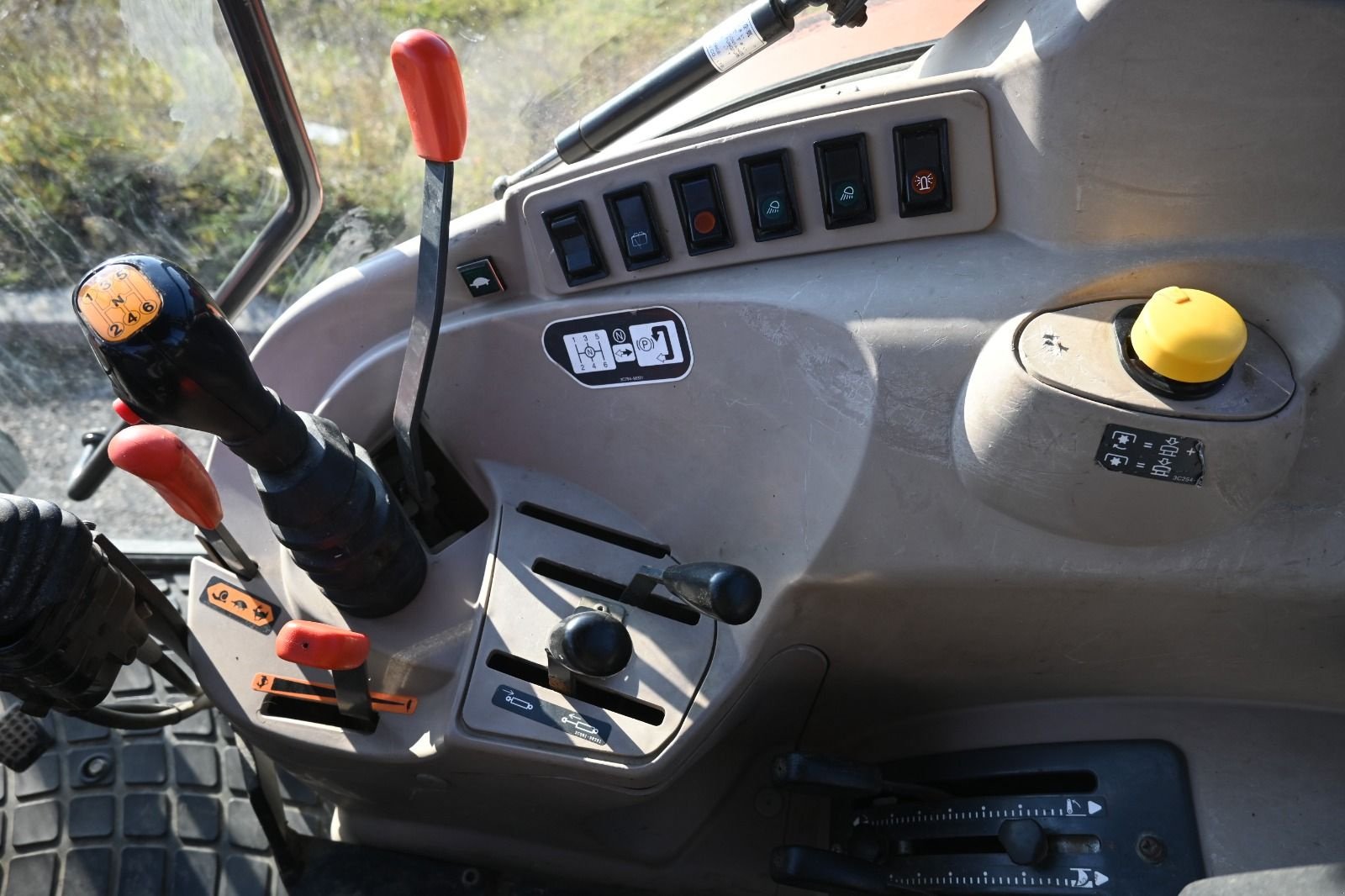 Traktor of the type Kubota M 8540 DTHQ, Gebrauchtmaschine in Burgkirchen (Picture 5)