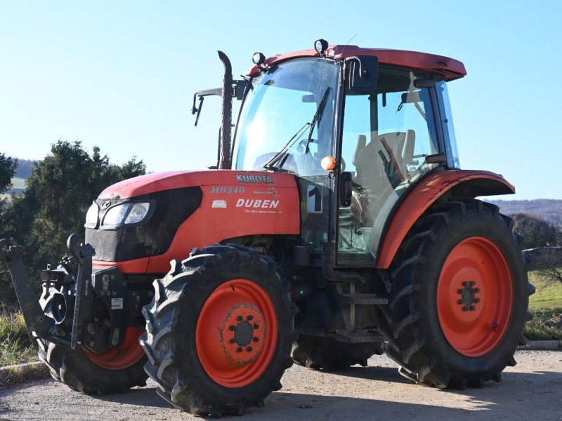 Traktor of the type Kubota M 8540 DTHQ, Gebrauchtmaschine in Burgkirchen