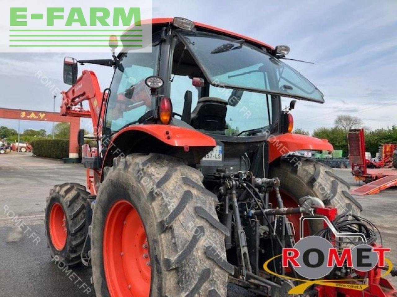 Traktor del tipo Kubota m 95 gx iii, Gebrauchtmaschine en GENNES-SUR-GLAIZE (Imagen 3)