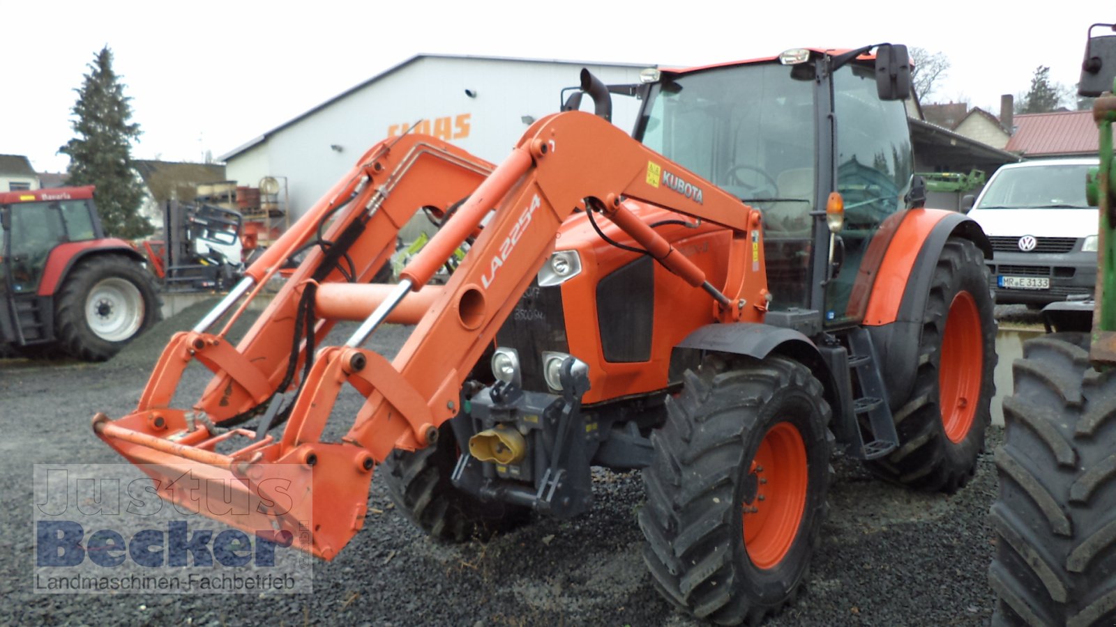 Traktor des Typs Kubota M135-17 GX 2, Gebrauchtmaschine in Weimar-Niederwalgern (Bild 2)