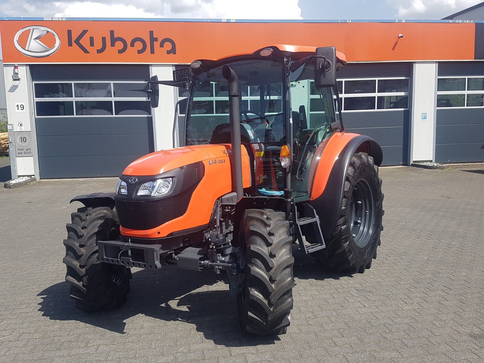 Traktor του τύπου Kubota M4-063 CAB ab 0,99% Finanzierung, Neumaschine σε Olpe (Φωτογραφία 9)