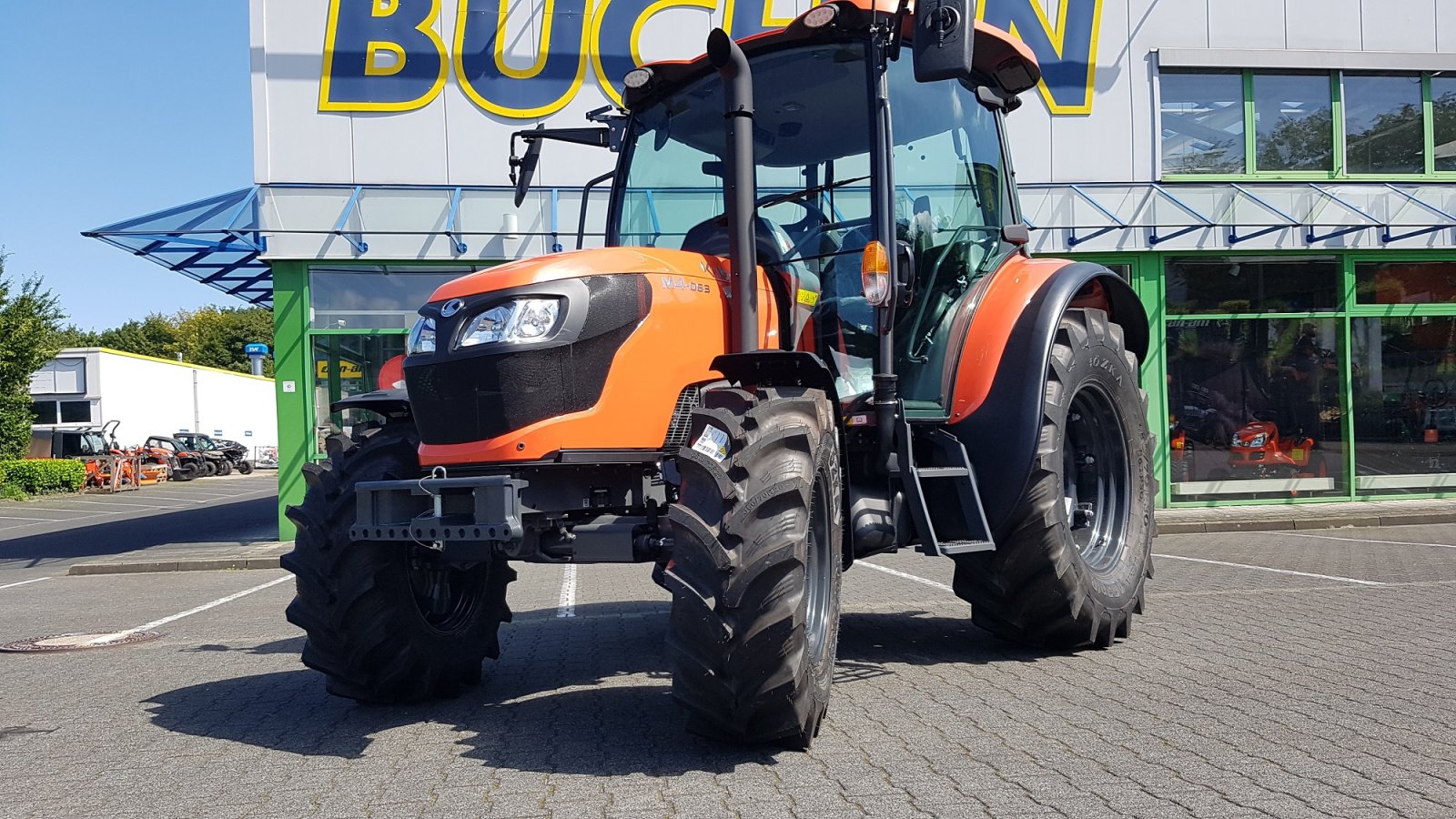 Traktor van het type Kubota M4-063 ROPS ab 0,99%, Neumaschine in Olpe (Foto 7)