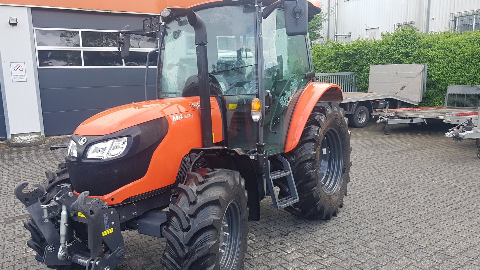 Traktor of the type Kubota M4-073 CAB ab 0,99%, Neumaschine in Olpe (Picture 2)