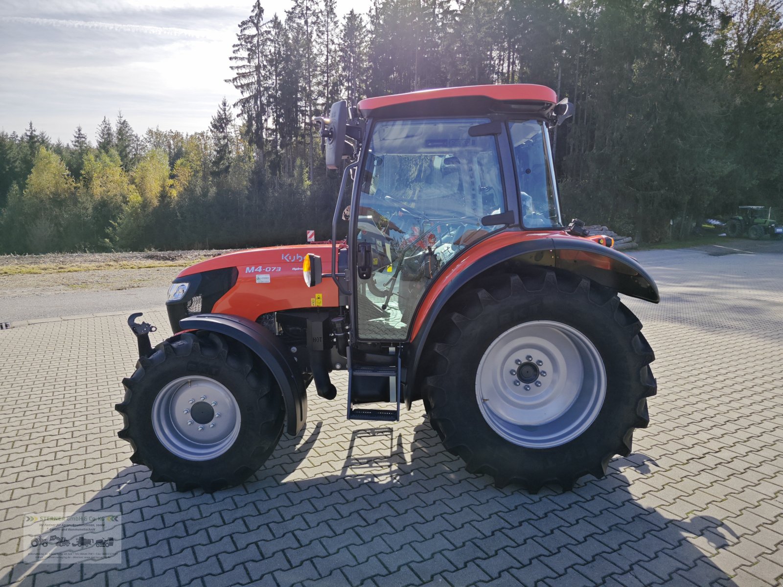 Traktor Türe ait Kubota M4-073, Gebrauchtmaschine içinde Eging am See (resim 3)