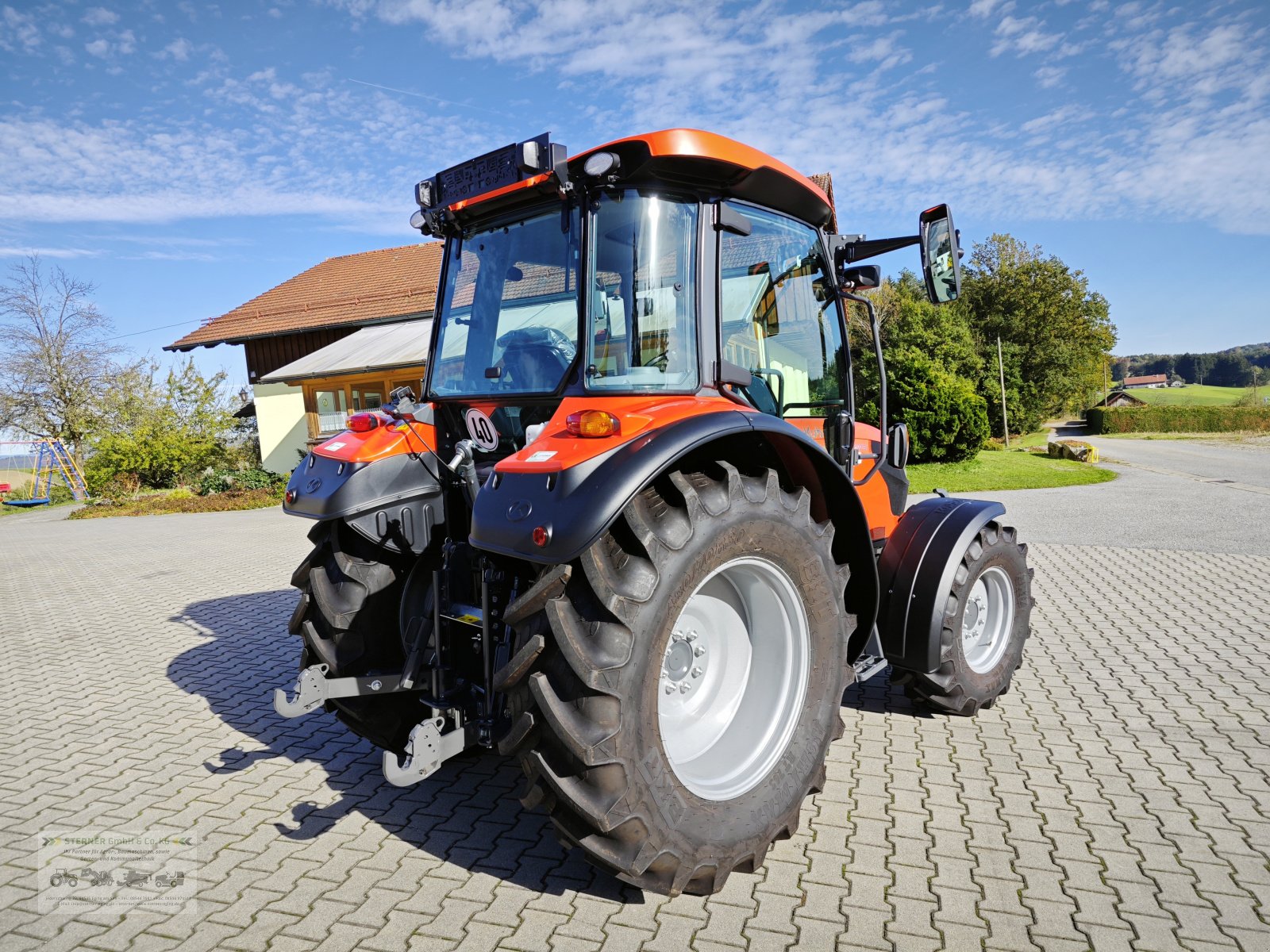 Traktor van het type Kubota M4-073, Gebrauchtmaschine in Eging am See (Foto 7)