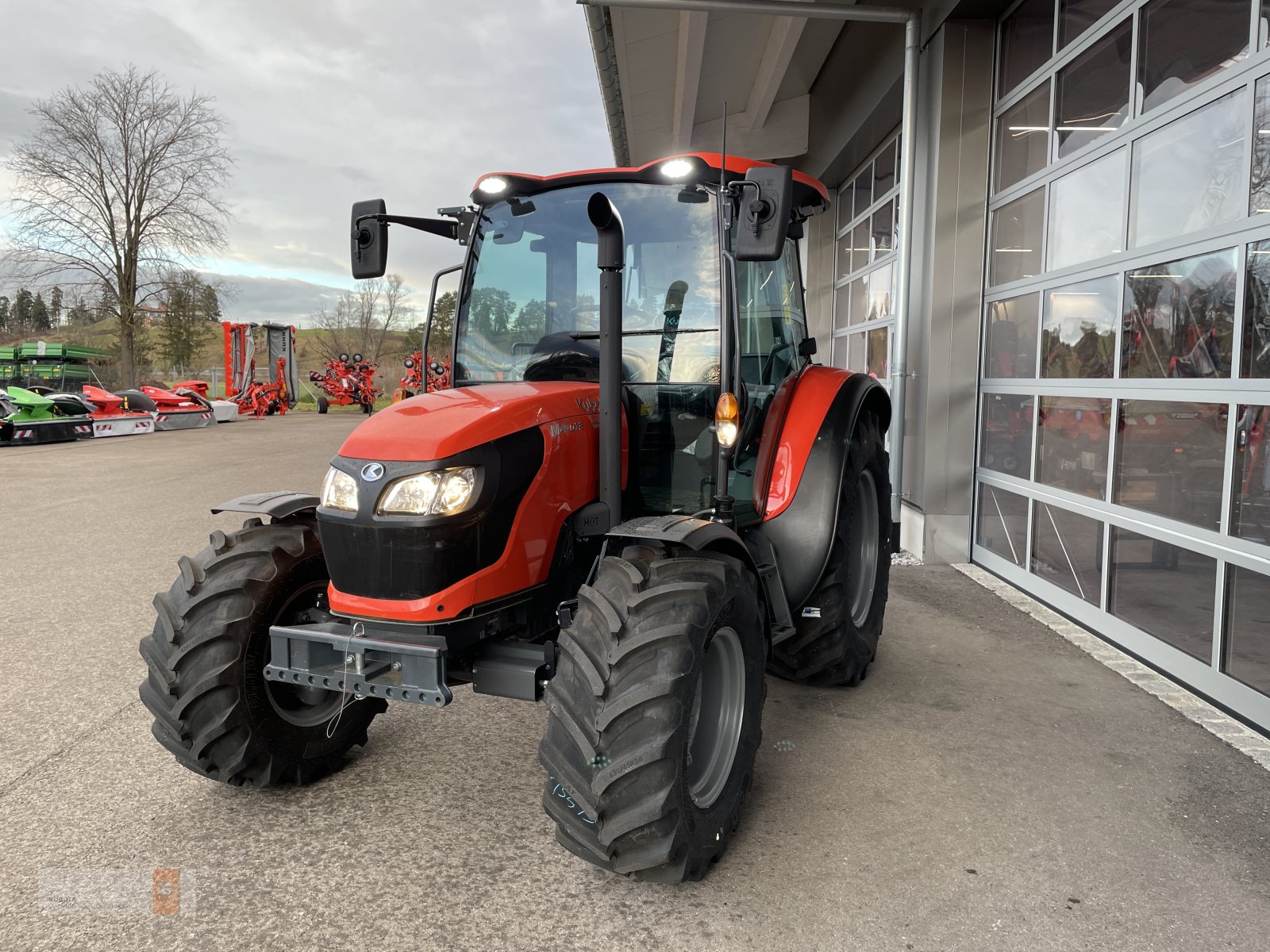 Traktor des Typs Kubota M4-073, Neumaschine in Biessenhofen (Bild 1)